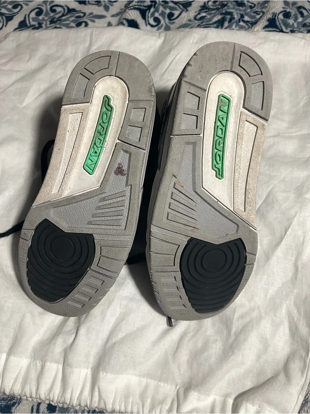 Kids Air Jordans 3 Retro Green Glow